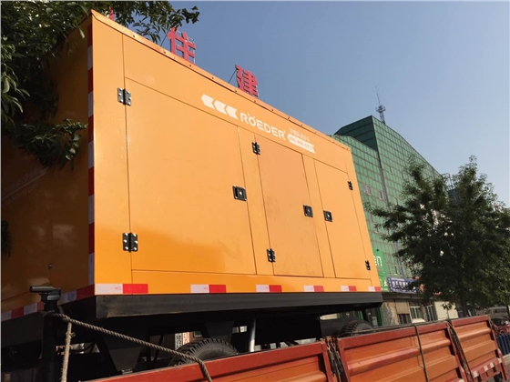 羅德移動泵車準備卸車 羅德移動泵車準備卸車