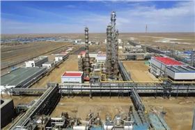 青海湖甲醇裝置一體化設施運行20161018 青海湖甲醇裝置一體化設施運行20161018