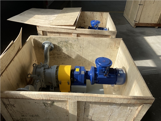 羅德轉子泵裝箱待發貨區