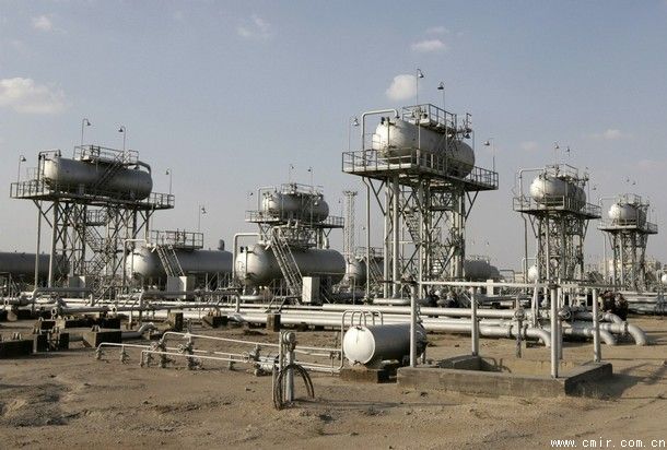 伊拉克以及所在中東地區的油田無疑是香餑餑 伊拉克以及所在中東地區的油田無疑是香餑餑